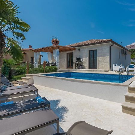 Holiday Home Villa Joy Novigrad Istria Exterior foto