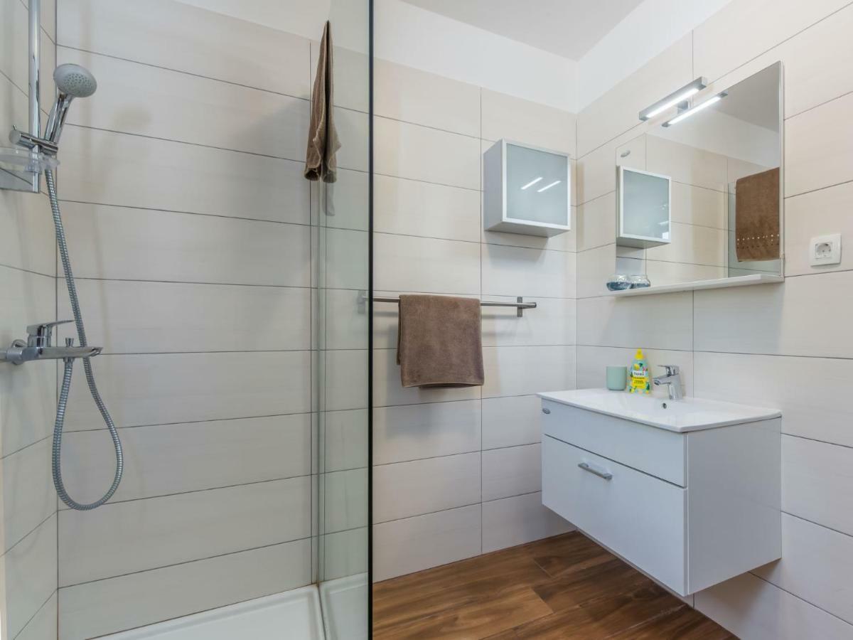 Holiday Home Villa Joy Novigrad Istria Exterior foto