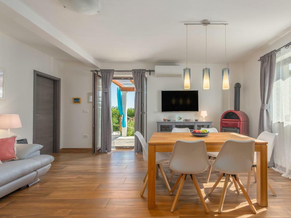 Holiday Home Villa Joy Novigrad Istria Exterior foto