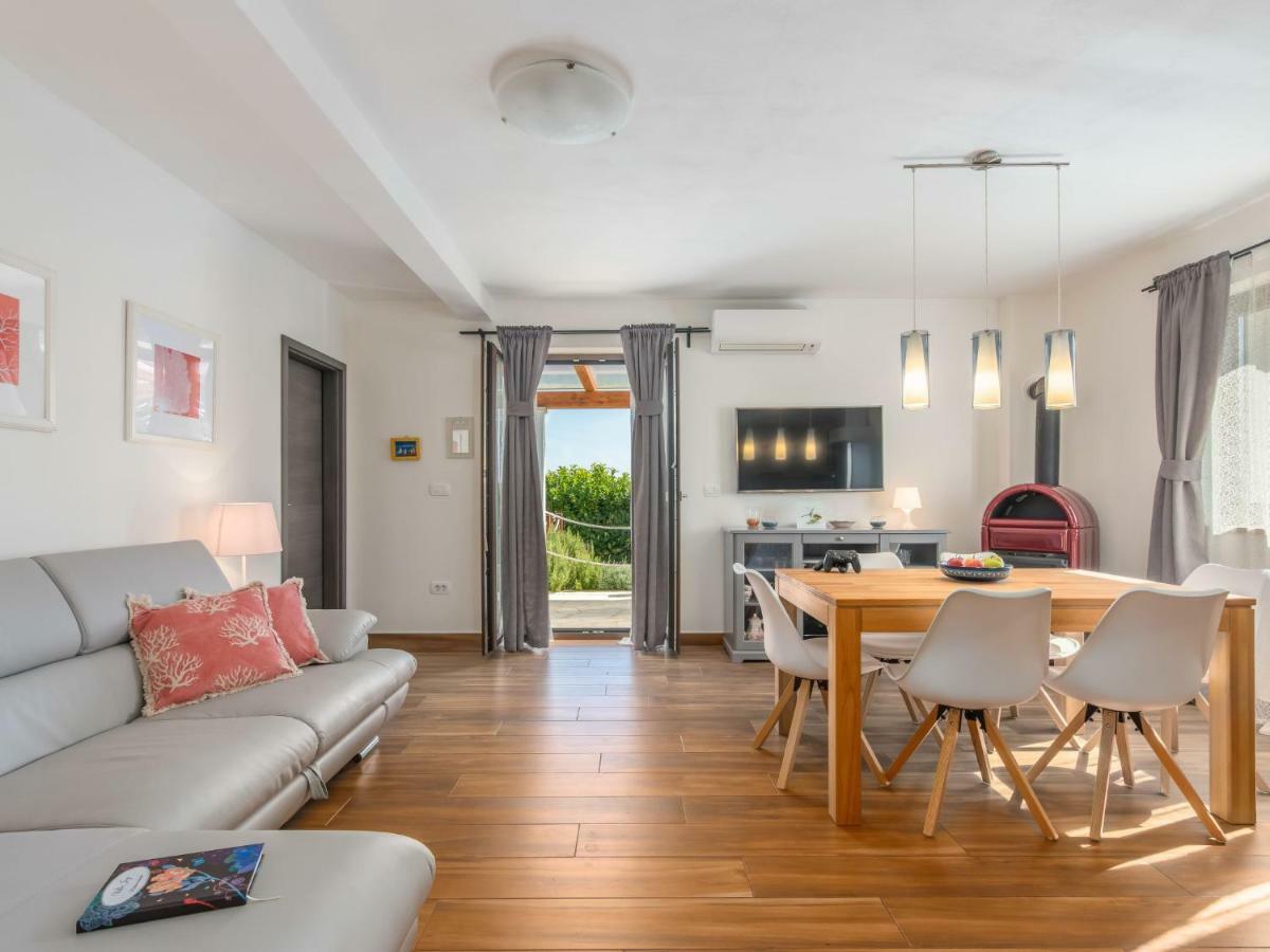 Holiday Home Villa Joy Novigrad Istria Exterior foto