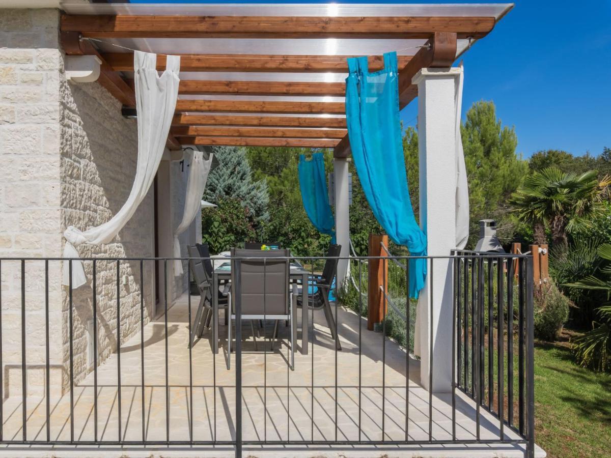 Holiday Home Villa Joy Novigrad Istria Exterior foto